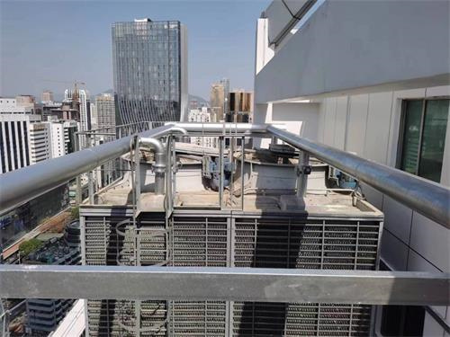 冷卻塔是如何進(jìn)行不停機(jī)中性清洗的,冷卻塔如何防凍